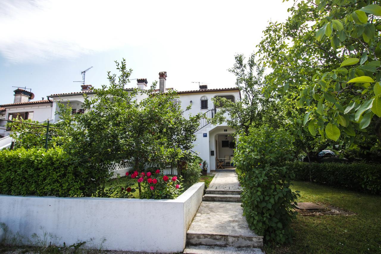 Apartments Dario Porec Exterior photo